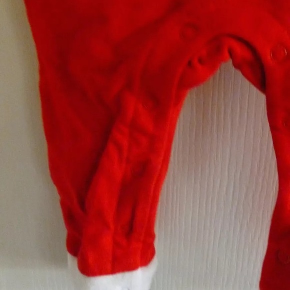 Cat & Jack Santa Claus One Piece Snap Closure, Red & White NEW - Picture 4 of 6